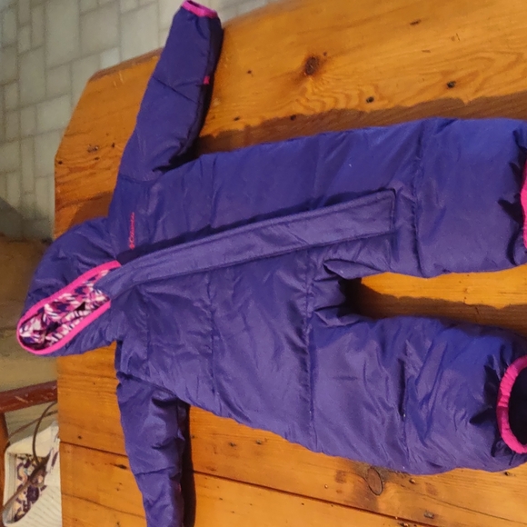 Columbia sz 12/18 months snowsuit so cute and thick